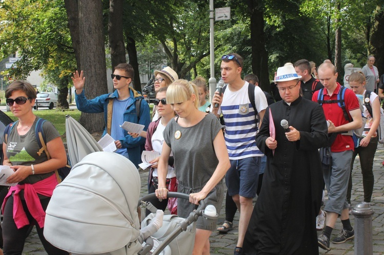 Rozpoczęcie Pieszej Gliwickiej Pielgrzymki na Jasną Górę 