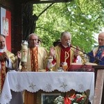 Msza św. w leśnej kaplicy na Baraniej Cisieckiej