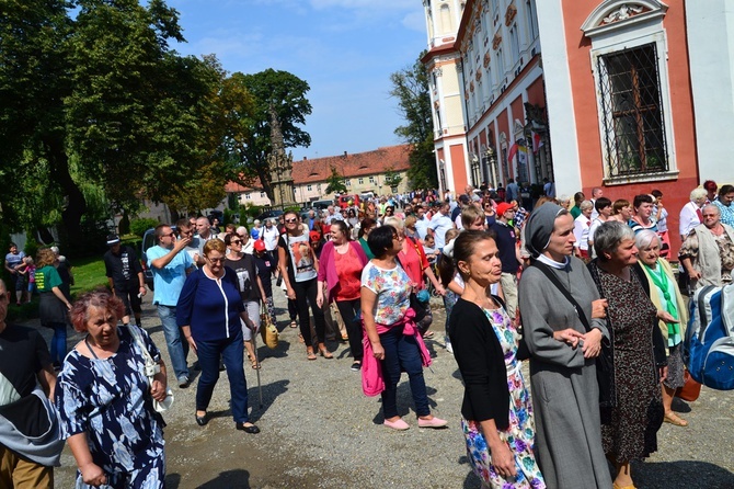 Pielgrzymka i piknik w Henrykowie cz. 2