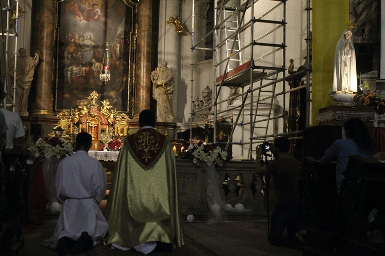 "Zdrowaś Maryjo" na kilkaset serc