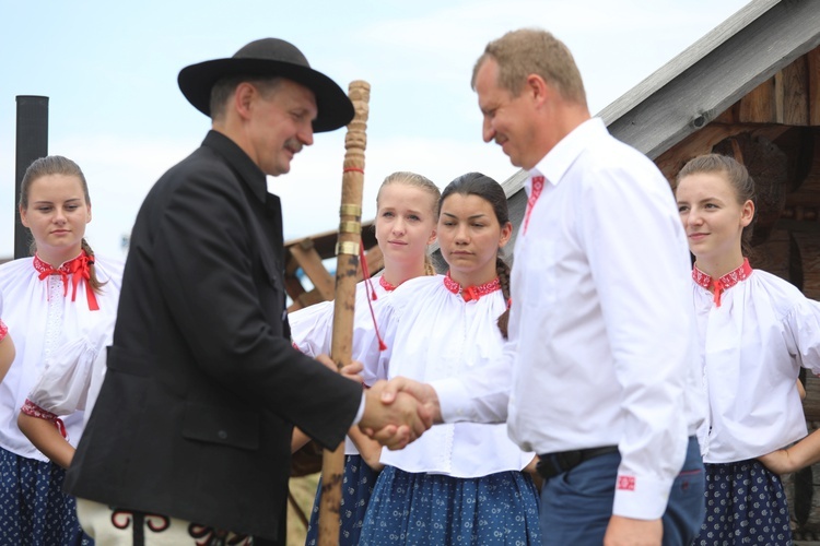 Karpacka watra na Złotym Groniu w Istebnej