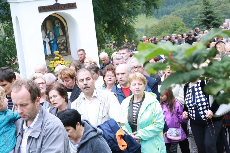 Dróżki różańcowe w Zawadzie