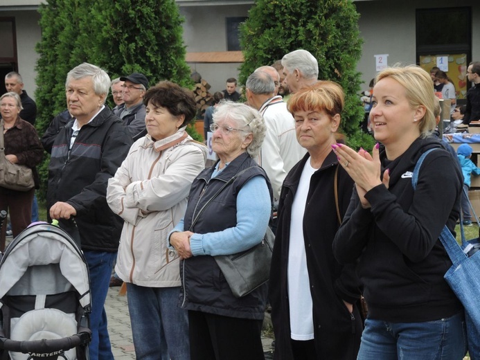 Festyn parafialny na Złotych Łanach