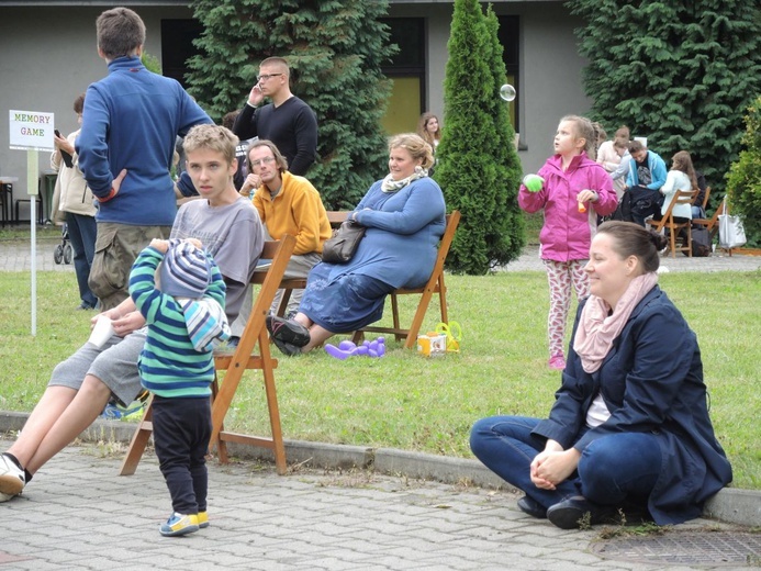 Festyn parafialny na Złotych Łanach