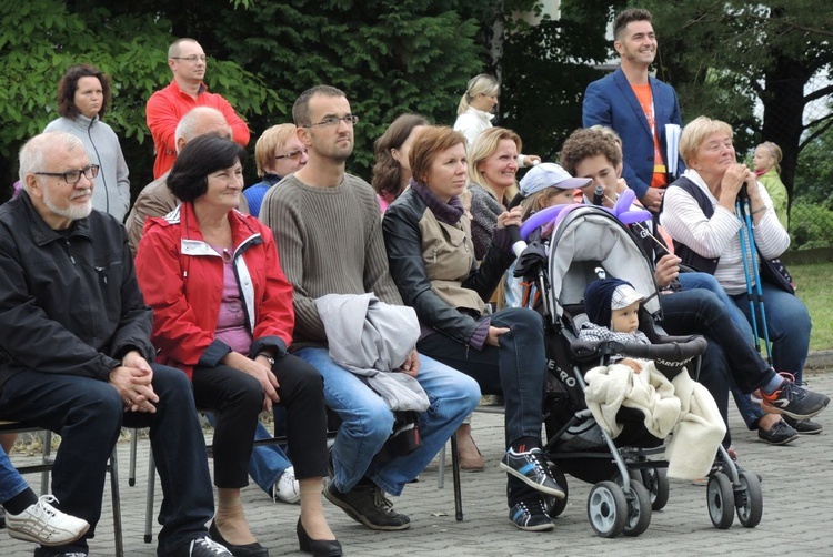 Festyn parafialny na Złotych Łanach