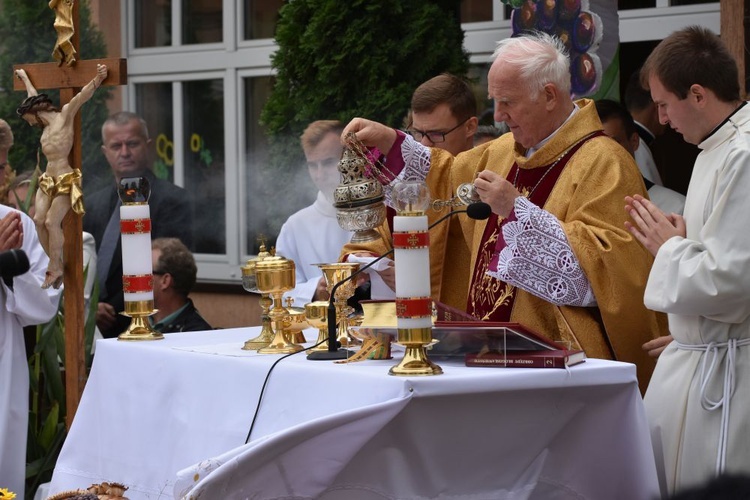 Dożynki diecezjalne w Lutomii Dolnej