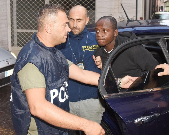 Prokuratura postawiła zarzuty napastnikom z Rimini. Jaka kara im grozi?