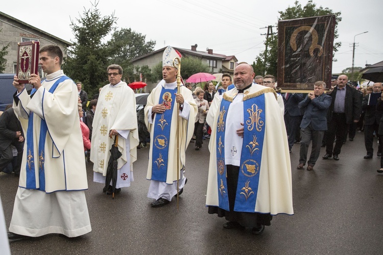 Królowa Aniołów w Załubicach