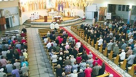 Eucharystia za zaginionego kapłana w kościele NMP Królowej Świata w Kędzierzynie-Koźlu.