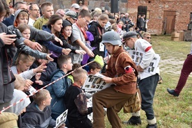 W obchody jubileuszowe 100-lecia harcerstwa w Przasnyszu wpisano również rekonstrukcje historyczne, które przypomniały chlubne karty harcerstwa polskiego