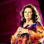 – Najważniejsze to żyć tak, aby ludzie wokół mnie byli szczęśliwi – mówi A. Dymna. Na zdjęciu podczas finału Festiwalu Zaczarowanej Piosenki w 2016 roku.