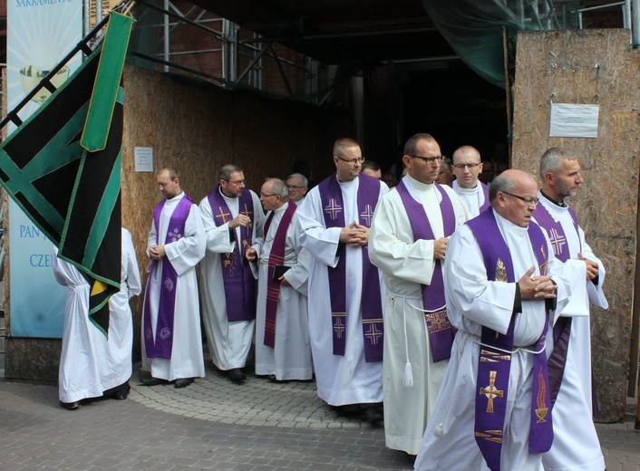 Pogrzeb śp. ks. Jerzego Mazurkiewicza cz. 1