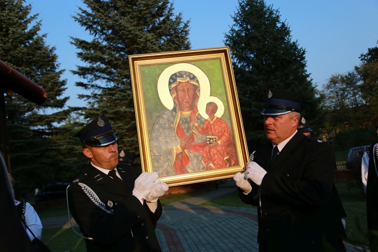 MB Częstochowska w kościele w Ostrowie