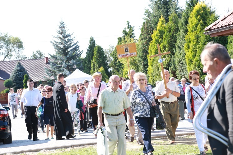 Przybywają piesze pielgrzymki