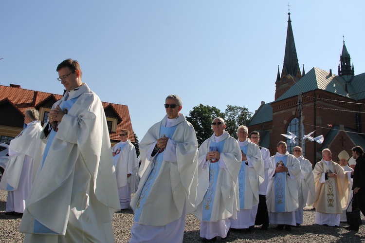 Procesja do ołtarza