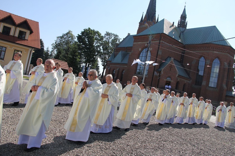 Procesja do ołtarza