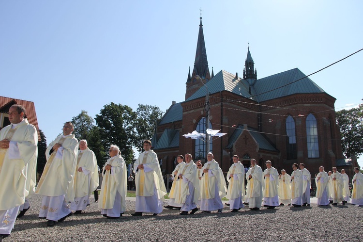 Procesja do ołtarza