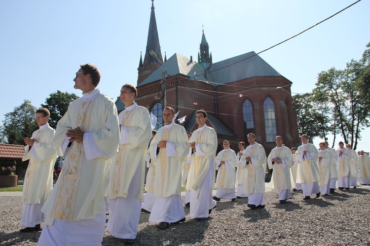 Procesja do ołtarza