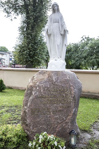 Dąbrówka. Powitanie jasngórskiej ikony