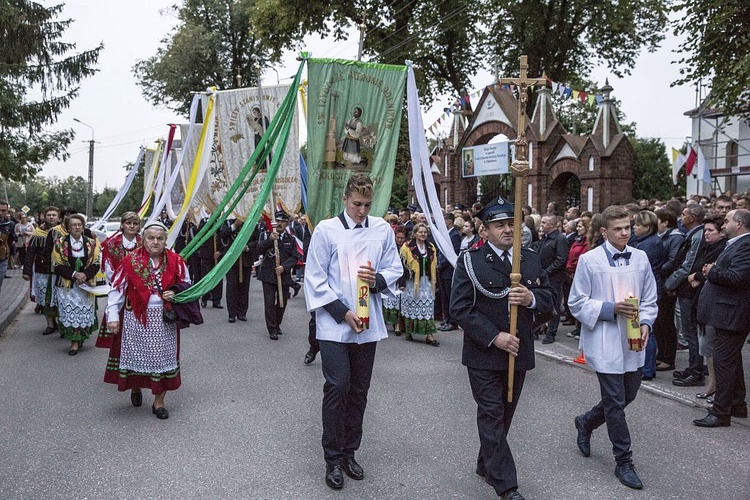 Dąbrówka. Powitanie jasngórskiej ikony