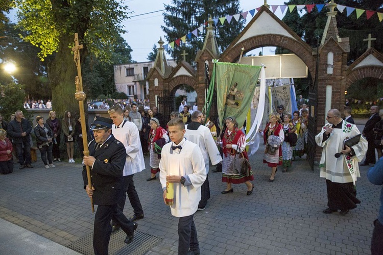 Dąbrówka. Powitanie jasngórskiej ikony