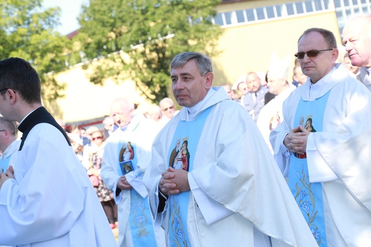 Msza święta, procesja z darami, procesja do kościoła