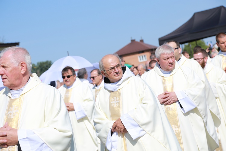 Msza święta, procesja z darami, procesja do kościoła