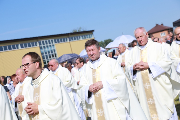 Msza święta, procesja z darami, procesja do kościoła