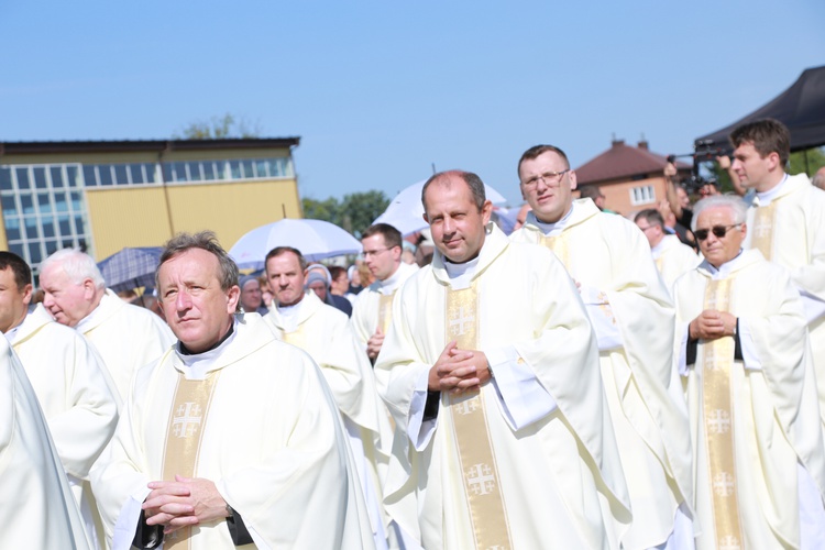 Msza święta, procesja z darami, procesja do kościoła