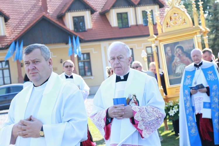 Procesja z obrazem na plac koronacyjny