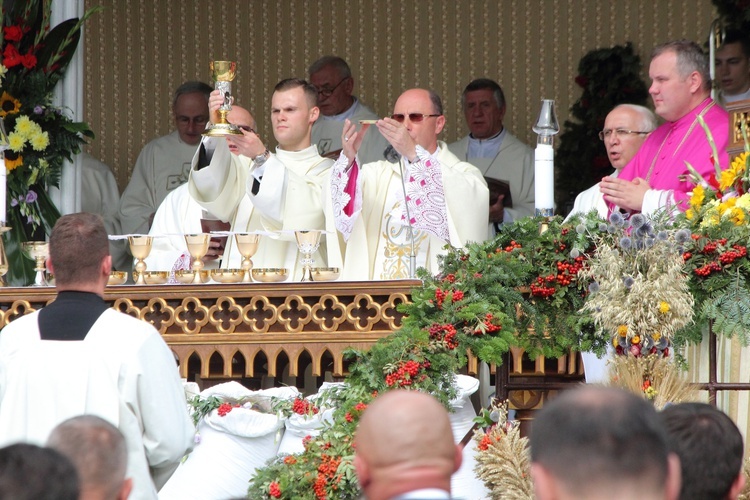 Główne uroczystości 140. rocznicy objawień maryjnych w Gietrzwałdzie