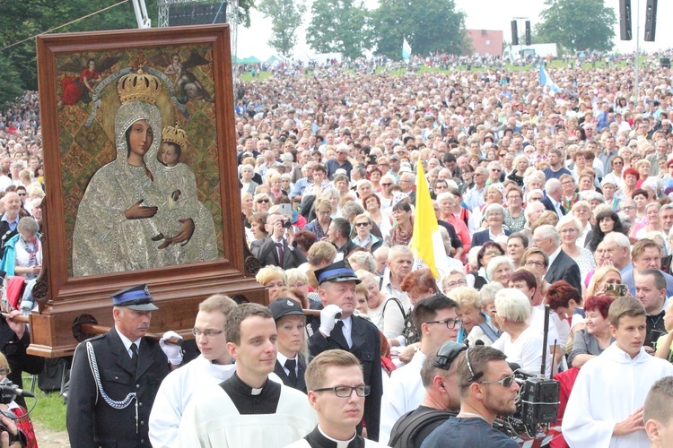 Główne uroczystości 140. rocznicy objawień maryjnych w Gietrzwałdzie