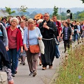 Piesza wędrówka z Kwidzyna to już tradycja. Jej pomysłodawcami są ojcowie franciszkanie z parafii Trójcy Świętej. 