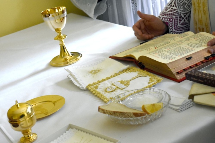 Poświęcenie kielicha i pateny