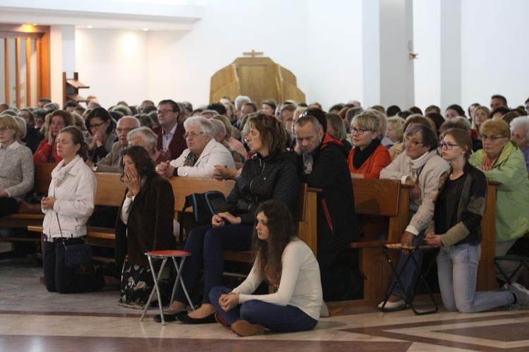 Msza św. z modlitwą o uzdrowienie w kościele księży pallotynów w Lublinie