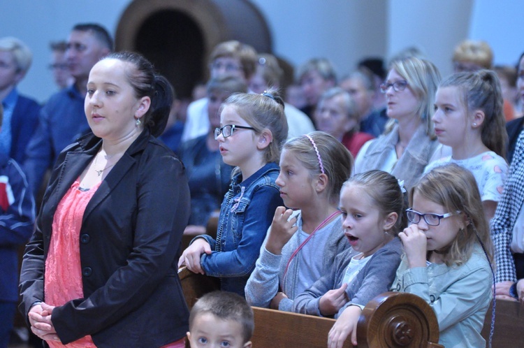 Erygowanie Drogi Krzyżowej w Słopnicach