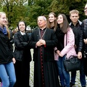 Selfie z bp. Henrykiem Tomasikiem to także wspomnienie z tegorocznego Apelu Młodych