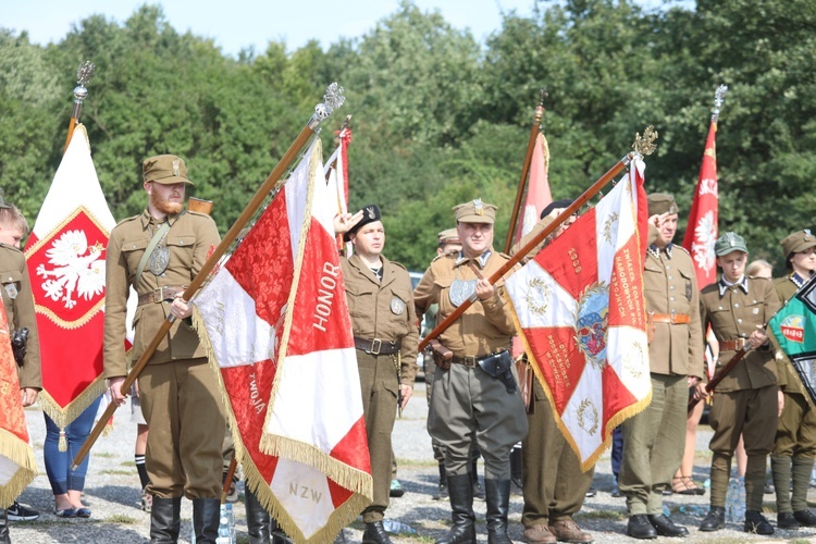 Na polanie śmierci żołnierzy "Bartka" w Starym Grodkowie - 2017