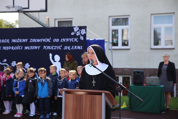 Poświęcenie sztandaru dla ostrowieckiego katolika