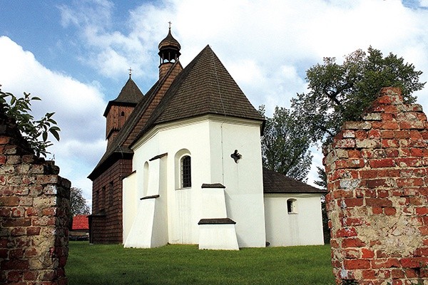 Drewniano-murowany kościół św. Jerzego znajduje się przy ul. Piekarskiej w Gliwicach-Ostropie. W 1719 roku kościół poświęcony i dedykowany św. Jerzemu i św. Karolowi Boromeuszowi. 