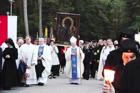 Jasnogórską ikonę powitały także siostry loretanki opiekujące się sanktuarium w Loretto.