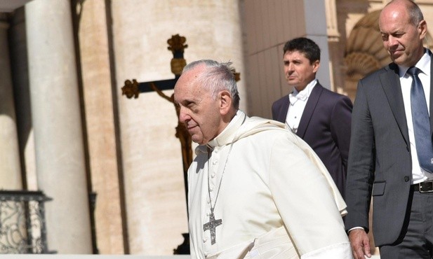 Papież: Kościół za późno zajął się sprawą pedofilii