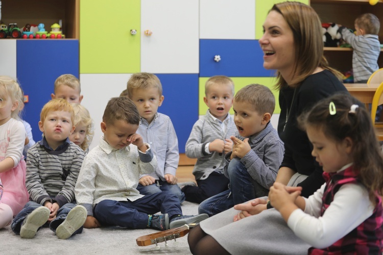 Poświęcenie Przedszkola Parafialnego im. św. Jana Pawła II w Andrychowie