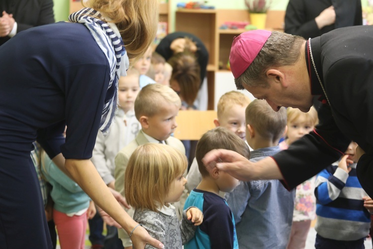 Poświęcenie Przedszkola Parafialnego im. św. Jana Pawła II w Andrychowie