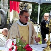 Ks. proboboszcz Janusz Nawrocki wygłosił  homilię.