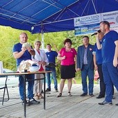 Piknik, zorganizowany na obiektach ZS w Nowym Duninowie, był chyba pierwszą tak szeroko zakrojoną akcją pomocy.