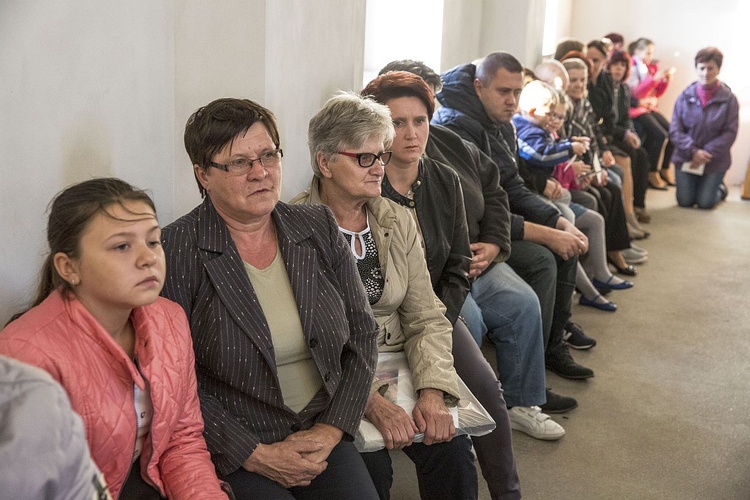 Maryja pozostaje w Miąsem. Chce odwiedzić każdą rodzinę