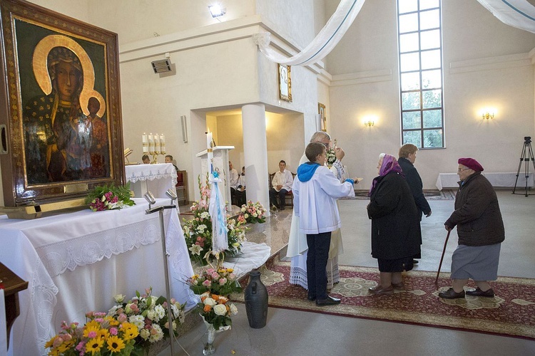 Maryja pozostaje w Miąsem. Chce odwiedzić każdą rodzinę