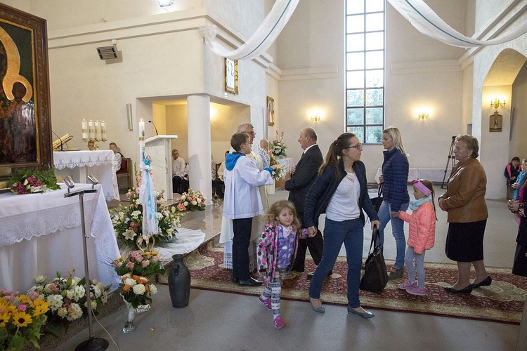 Maryja pozostaje w Miąsem. Chce odwiedzić każdą rodzinę