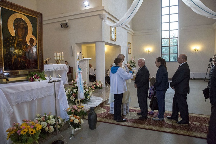 Maryja pozostaje w Miąsem. Chce odwiedzić każdą rodzinę